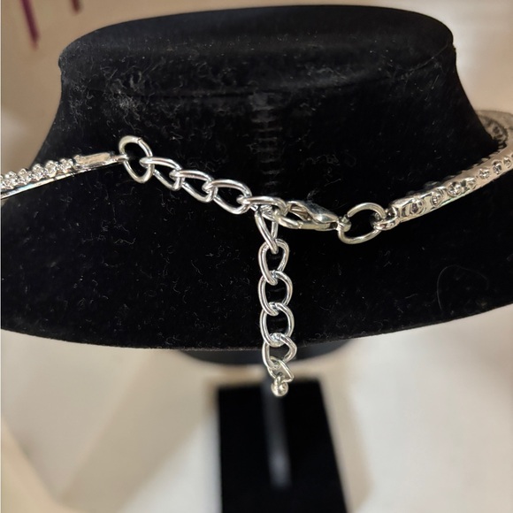 WOW !! ELEGANT SILVER RHINESTONE NECKLACE - Picture 6 of 6
